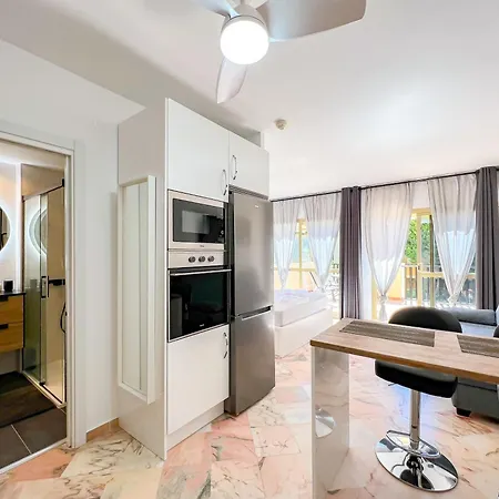 Oleholidays 313 Romana Playa Junto Al Mar Apartment Marbella